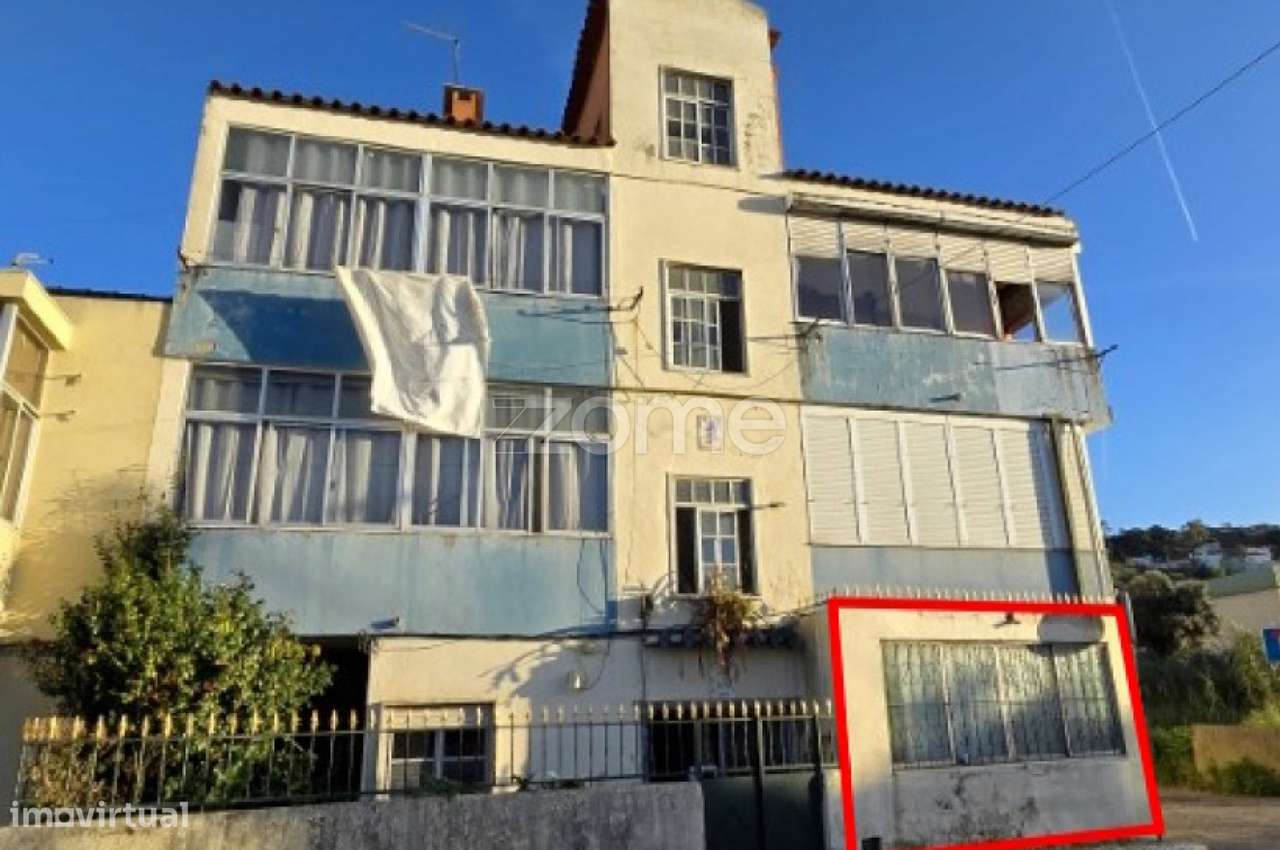 Venda Prédio c/ 3 pisos Encosta da Luz - Odivelas-7