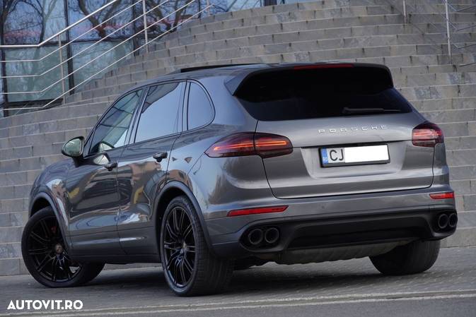 Porsche Cayenne Diesel Platinum Edition - 25