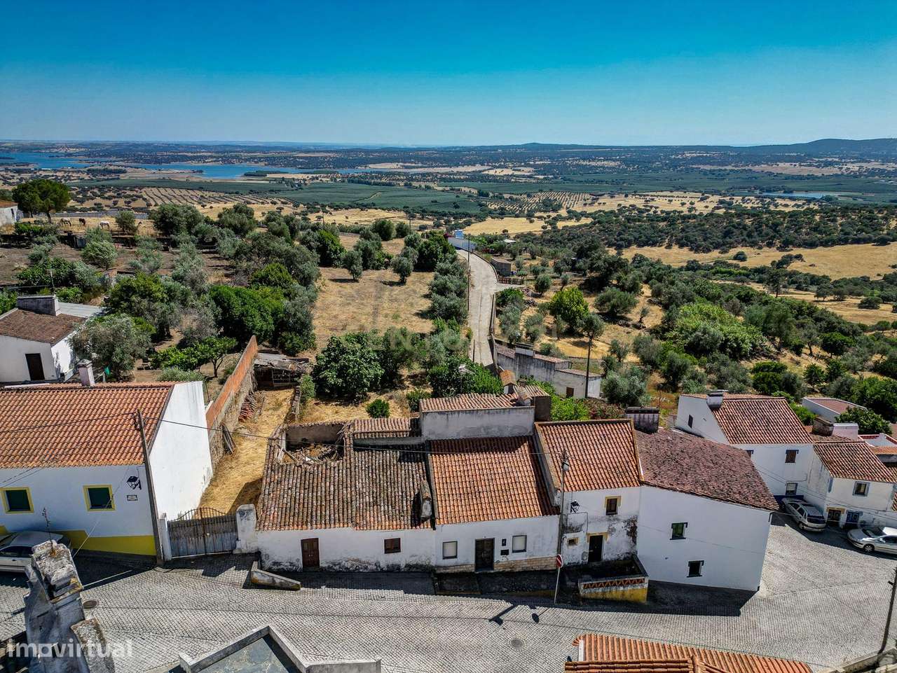 Moradia com 2 Frações Independentes para Recuperação Total, Terreno 84 - Grande imagem: 4/60