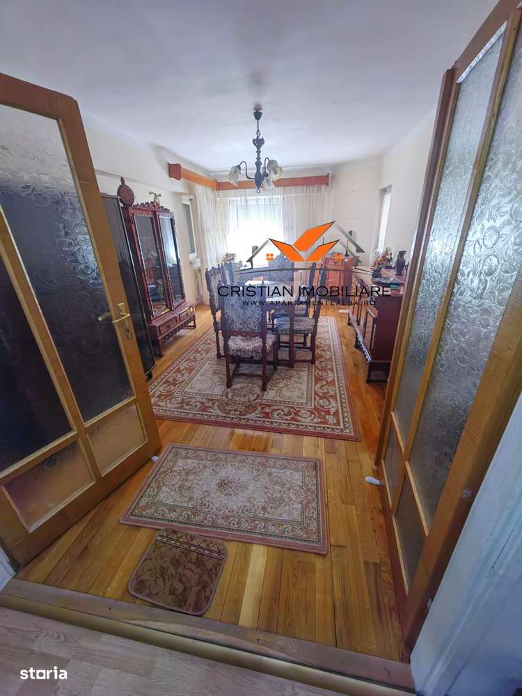 Apartament 3 camere decomandat, etaj 1, mobilat, utilat, zona Centru! - Imagine principală: 2/5