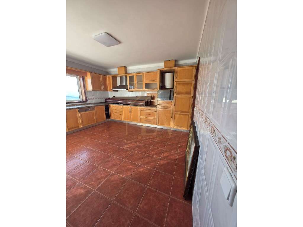 Moradia T3+T3+T2 em Gandarela - Guimarães-4