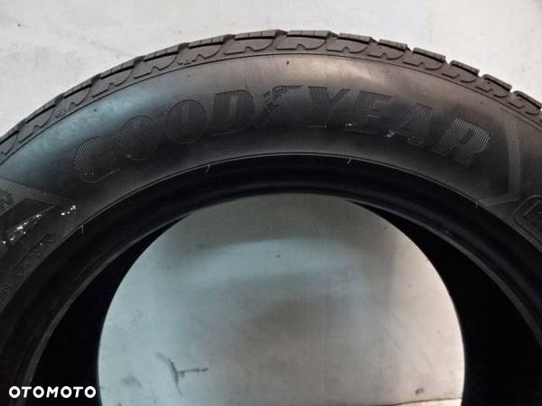 OPONY ZIMA 205/60/16 GOODYEAR ULTRAGRIP 8 RSC - 3