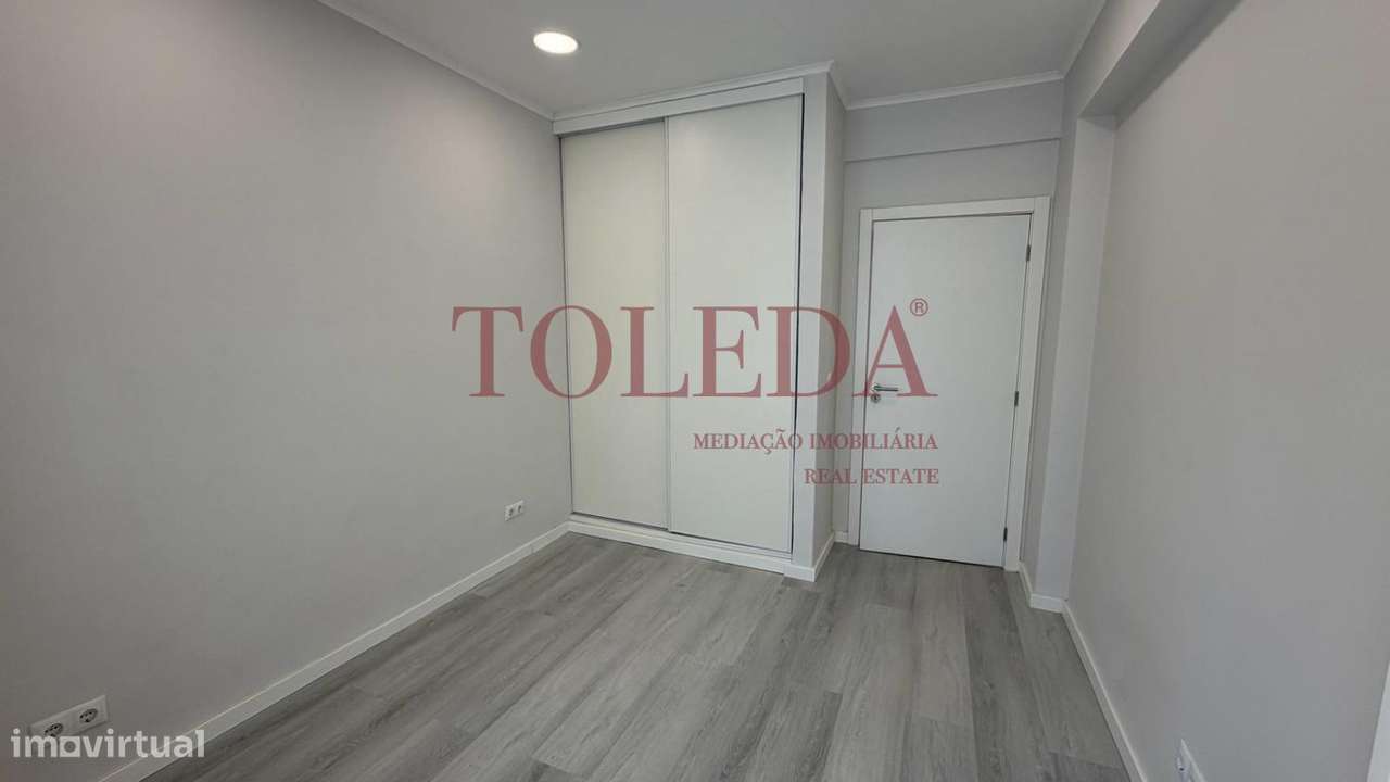 T1 no Centro da Amadora Remodelado-15