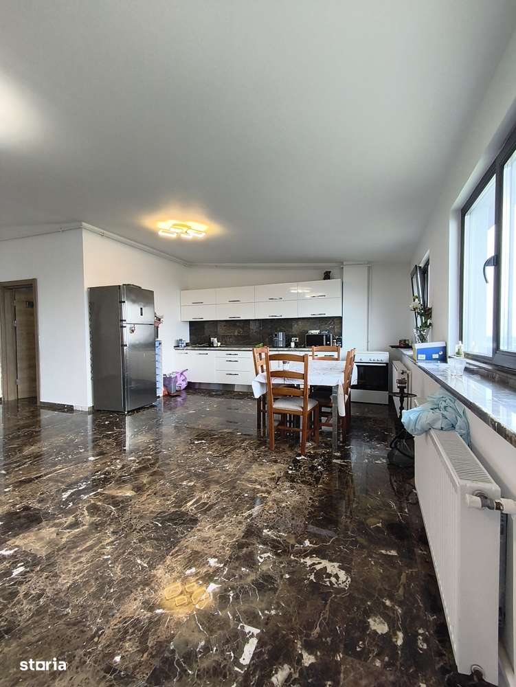 Apartament cu 5 camere-etaj intreg, 2 locuri parcare, 3 bai.-5