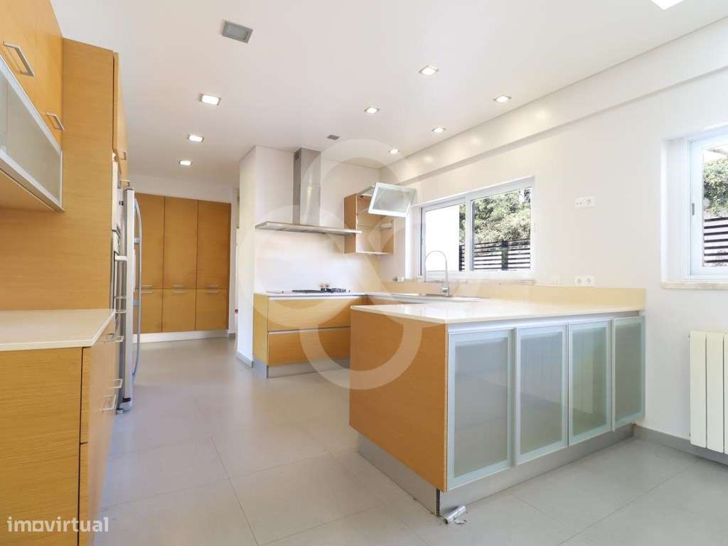 Moradia T6 com projeto aprovado Isolada no Estoril com piscina e ga...-24