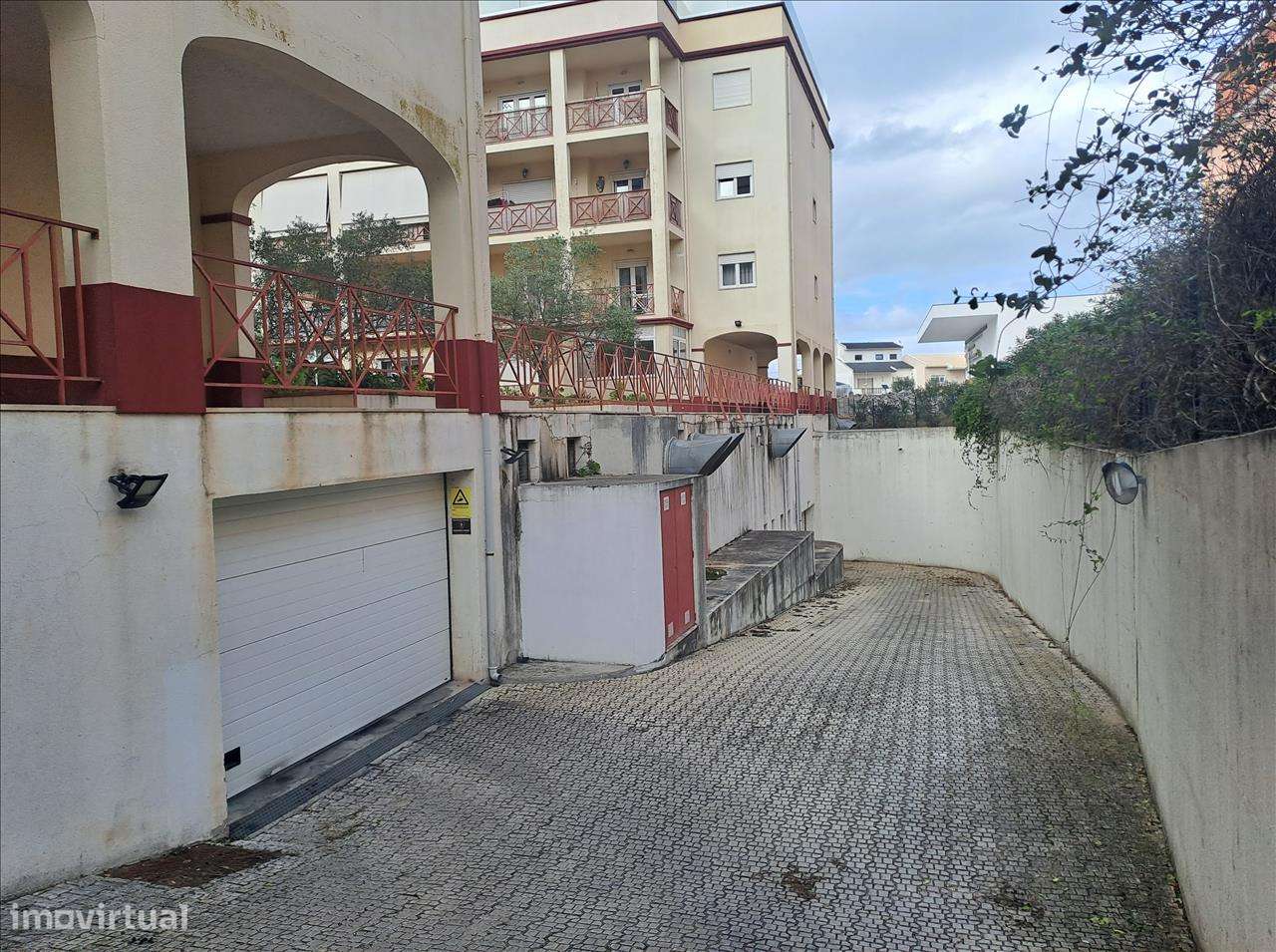Garagen e estacionamento em Cascais, São Domingos de Rana - Grande imagem: 4/13