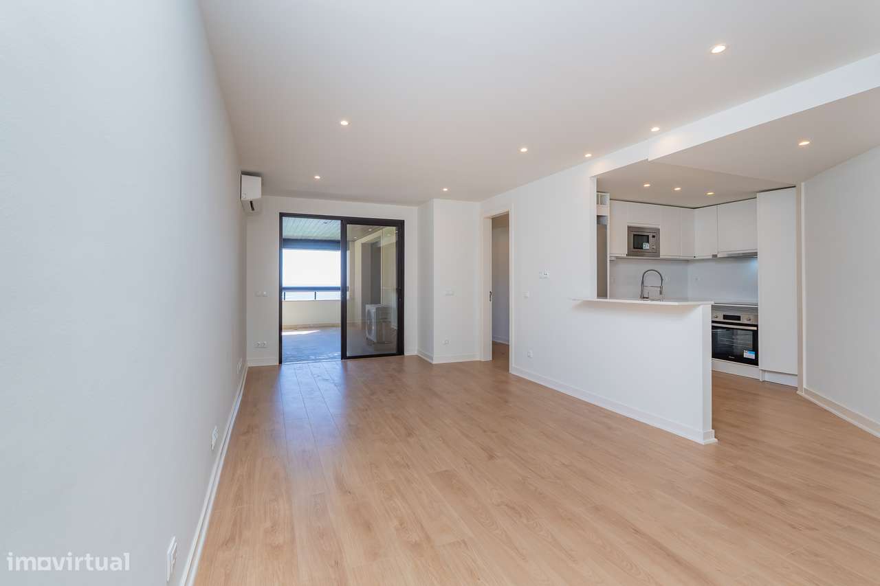 Apartamento T1 com Piscina e Garagem – Cascais Atrium, Costa da Guia - Grande imagem: 2/30