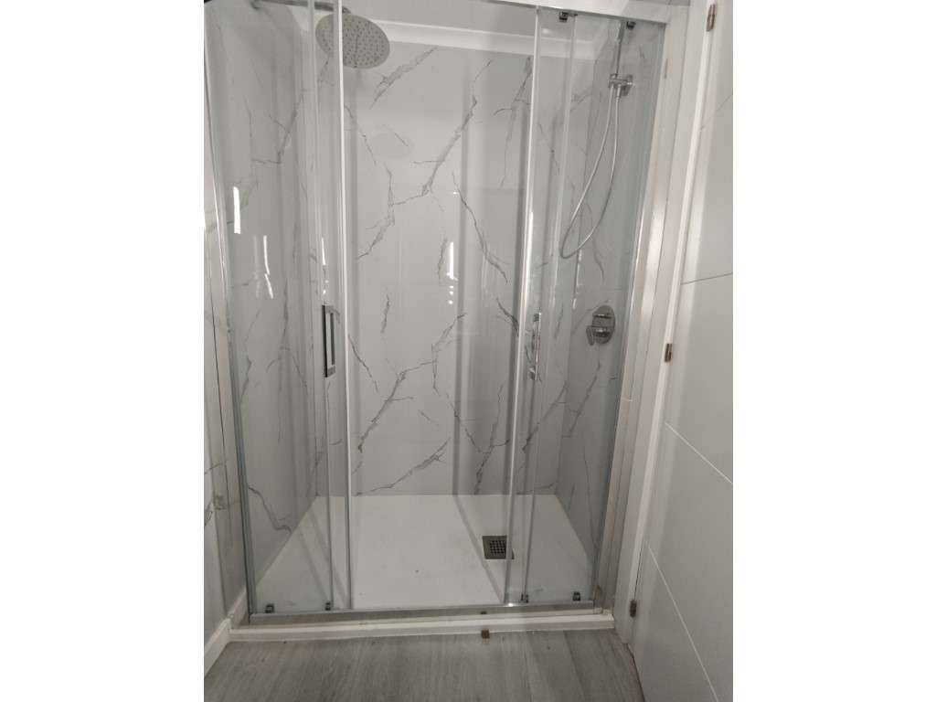 Oportunidade em Benfica! Apartamento T2 Remodelado pronto a habitar...-9