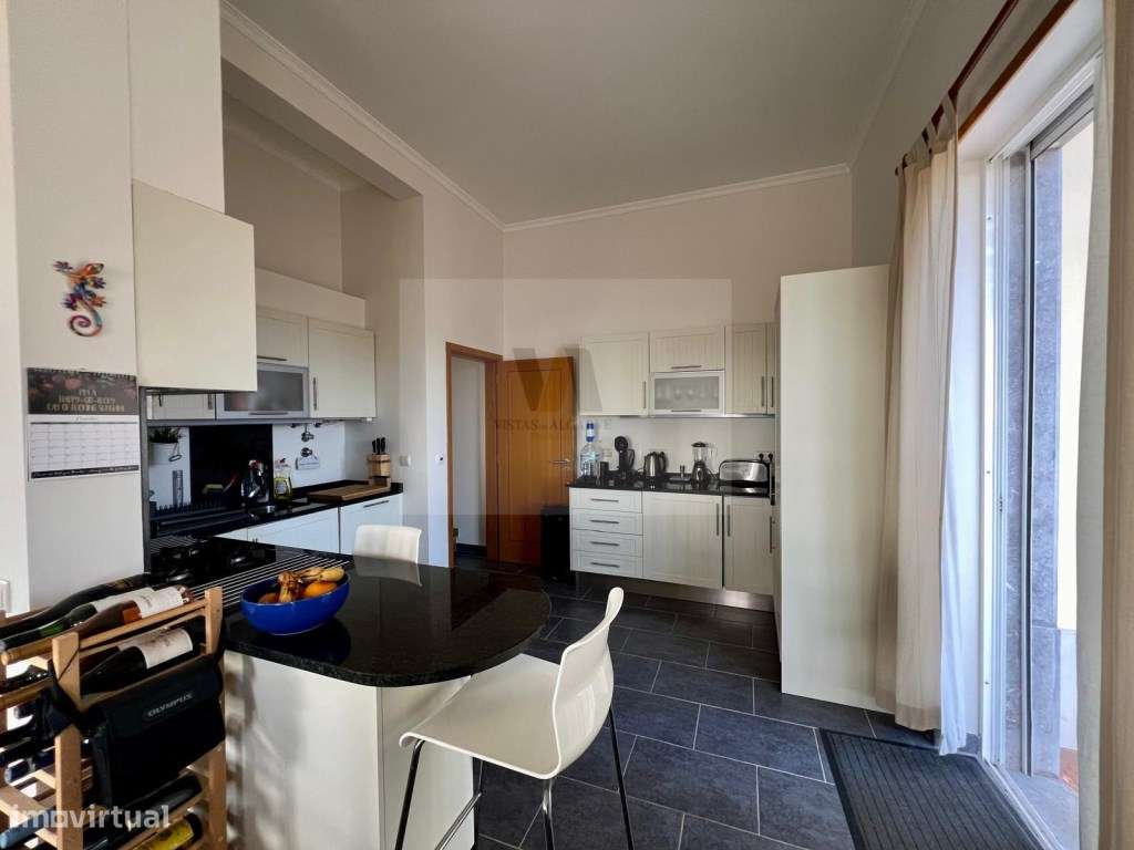 Moradia T3 com Vista Panorâmica, Jacuzzi e Pequena Vinha - Grande imagem: 4/42
