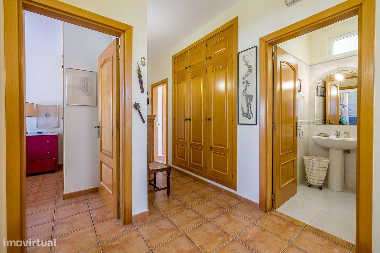 MORADIA TÉRREA V4 COM PISCINA PARA VENDA NO SARGAÇAL-17