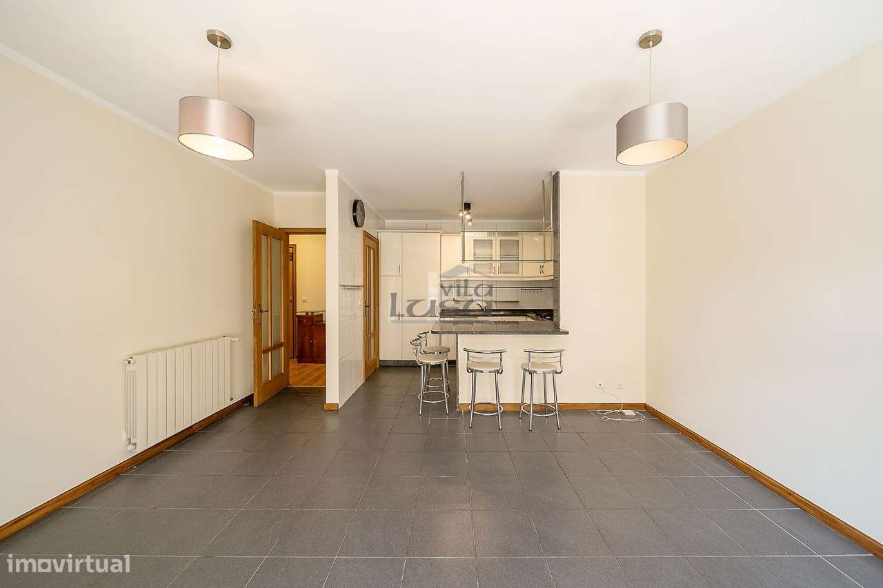 T2 em Seixezelo V.N. de Gaia. com lugar de garagem e arrumos.-9