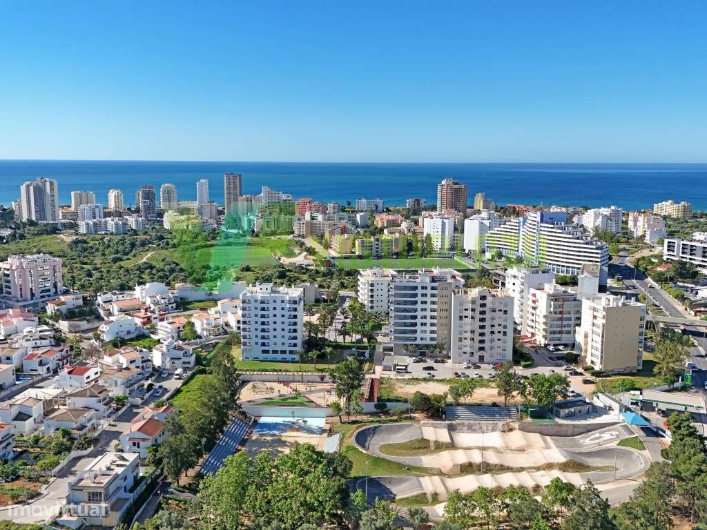 Apartamento Duplex com Terraço e Vista Panorâmica, piscina e garage...-3