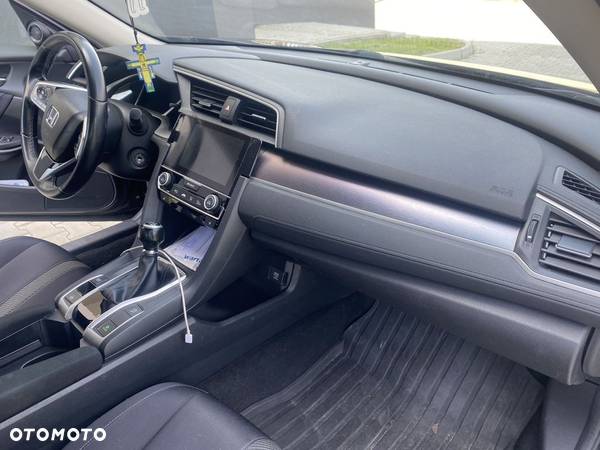 Honda Civic 1.5 i-VTEC Turbo CVT Elegance - 22