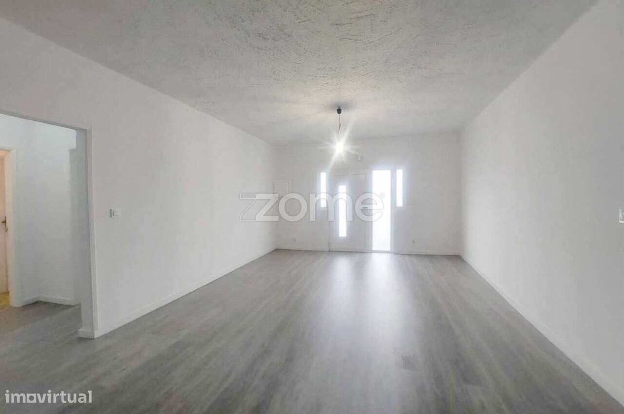 Mordia térrea com anexos em Mira de Aire, Porto de Mós - Grande imagem: 2/60