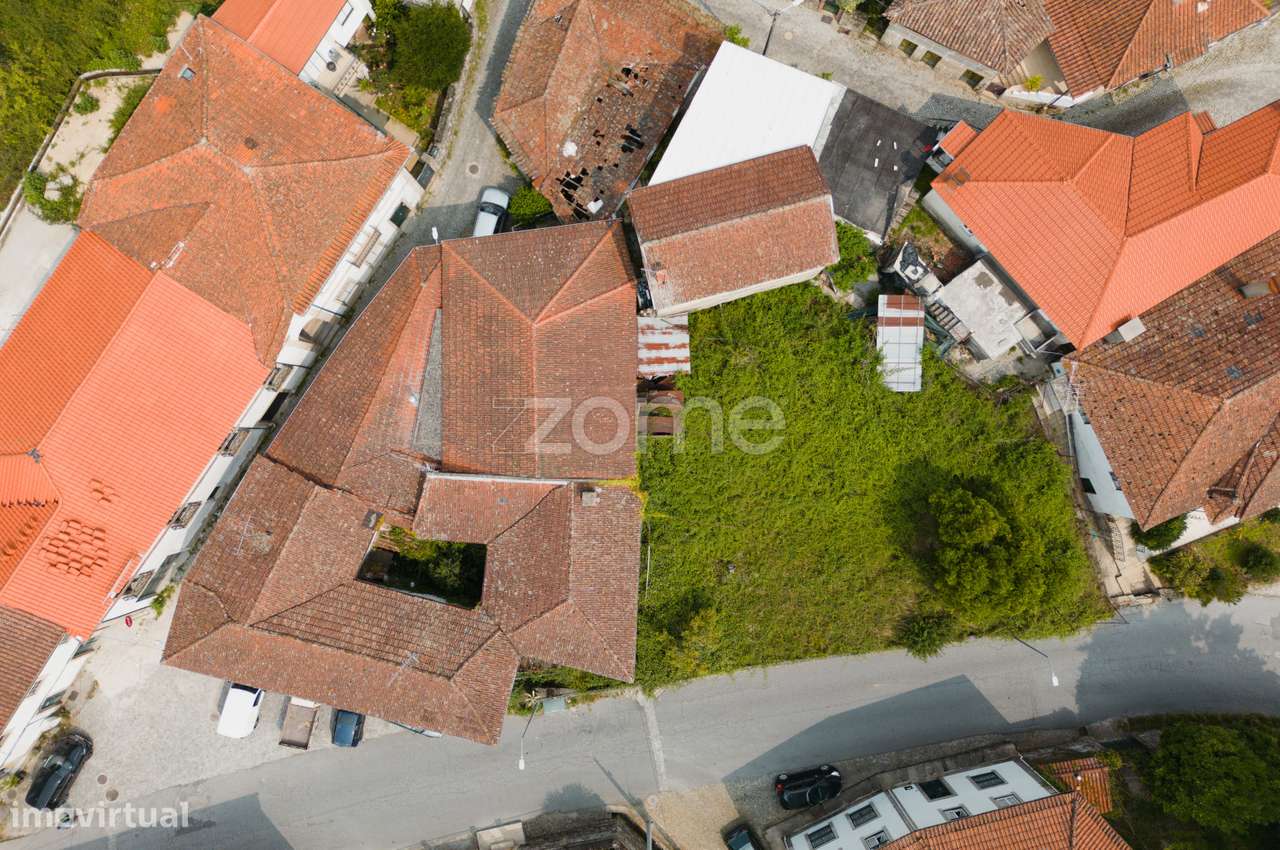 Prédio c/ projeto aprovado para 6 habitações em Cabeceiras de Basto - Grande imagem: 4/16