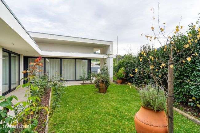 Fantástica Moradia T3 Térrea de Luxo em Braga-33