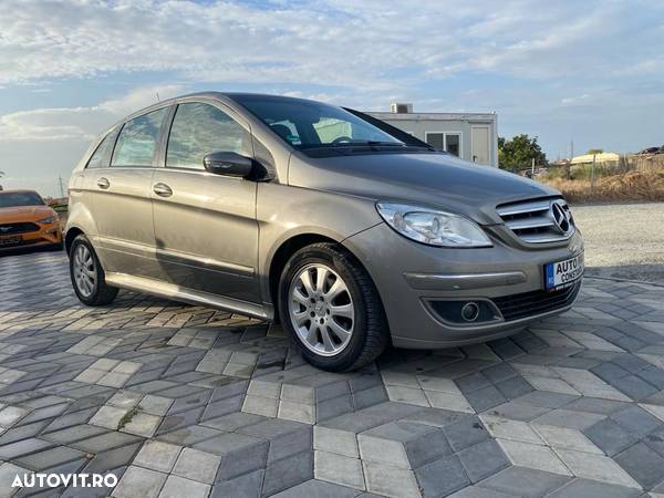 Mercedes-Benz B 200 CDI - 2