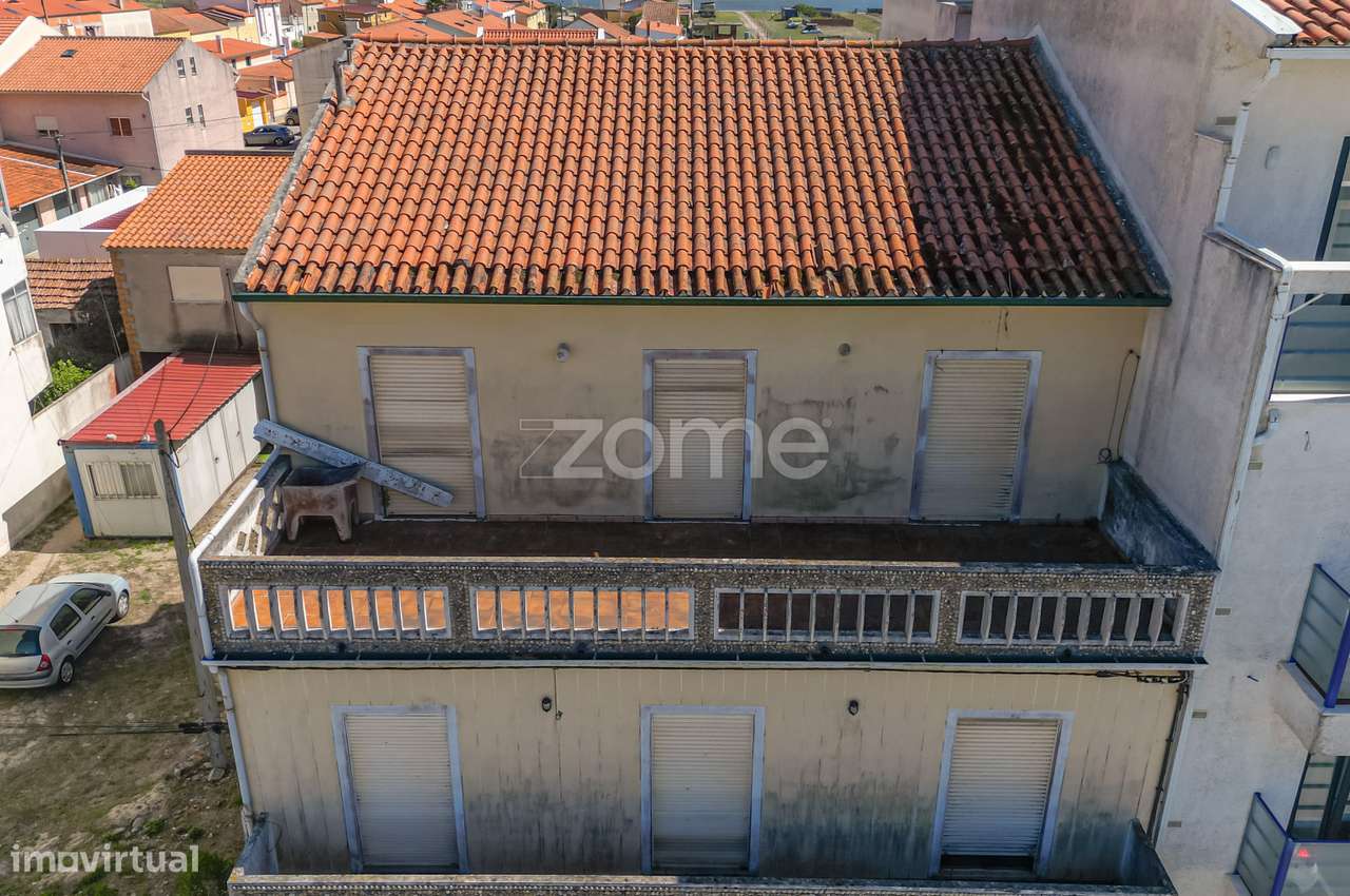 Prédio de Habitação e Comércio na Praia de Mira - Grande imagem: 5/25