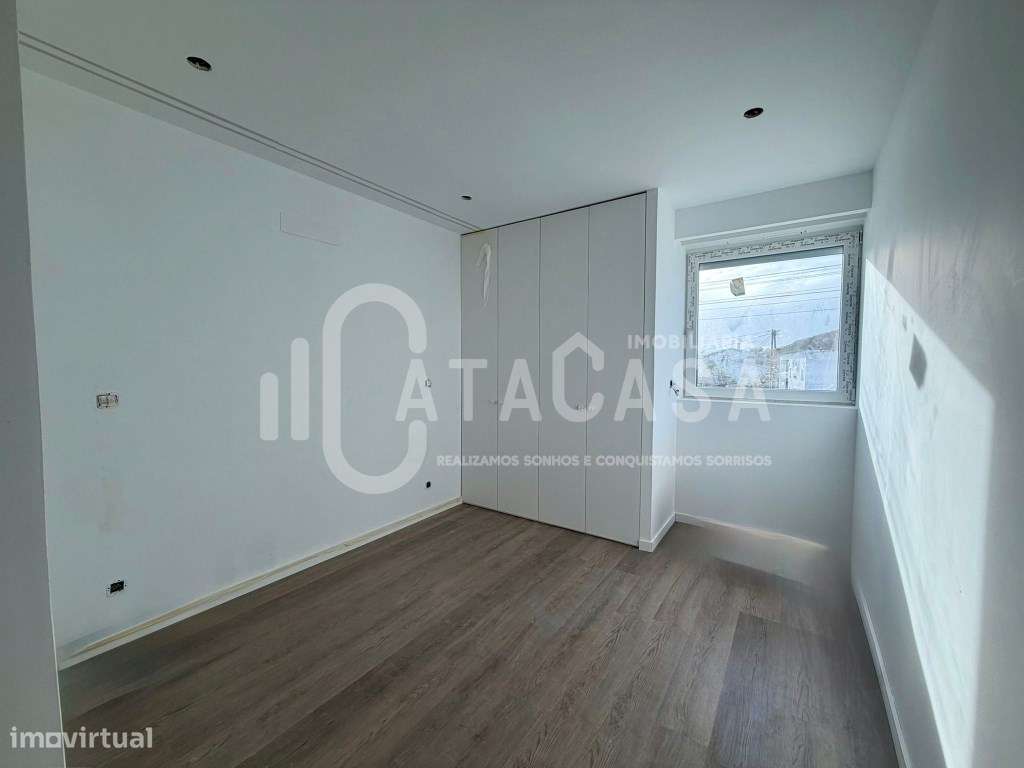 Moradia T3+1 Isolada NOVA em Águeda de Cima-10