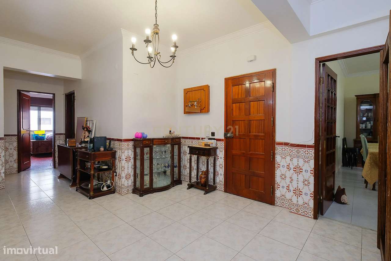 Apartamento T4 na Amora, Seixal-5