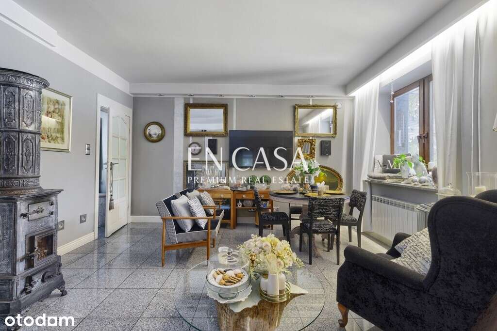 Restauracja przy ruchliwej ulicy.-11