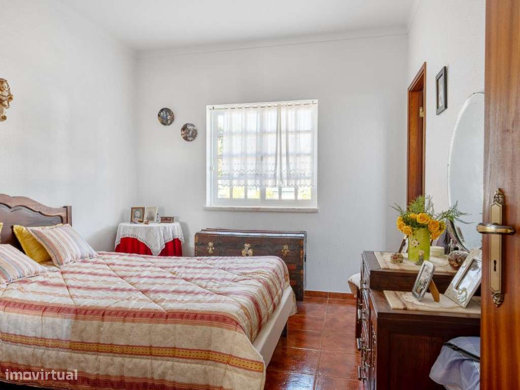 SESIMBRA - ALTO DAS VINHAS - MORADIA ISOLADA, SÓTÃO, ANEXO, PISCINA...-21