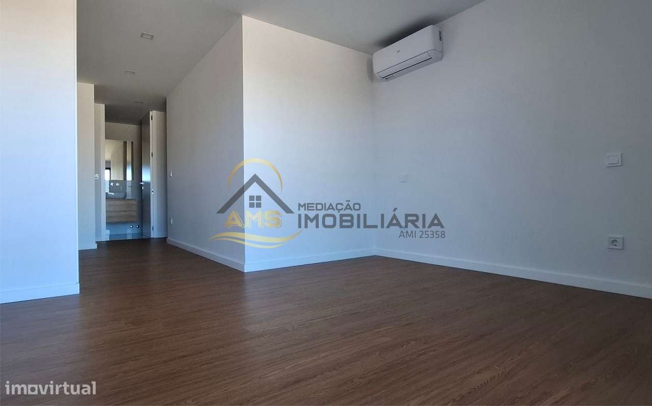 APARTAMENTO NOVO T3 COM GARAGEM CENTRO DE FAFE - Grande imagem: 4/43