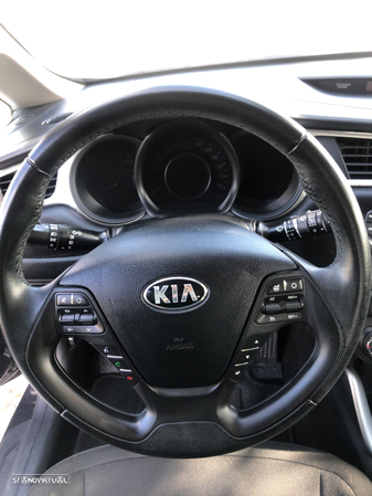 Kia Ceed SW 1.6 CRDi Nav Line - 11