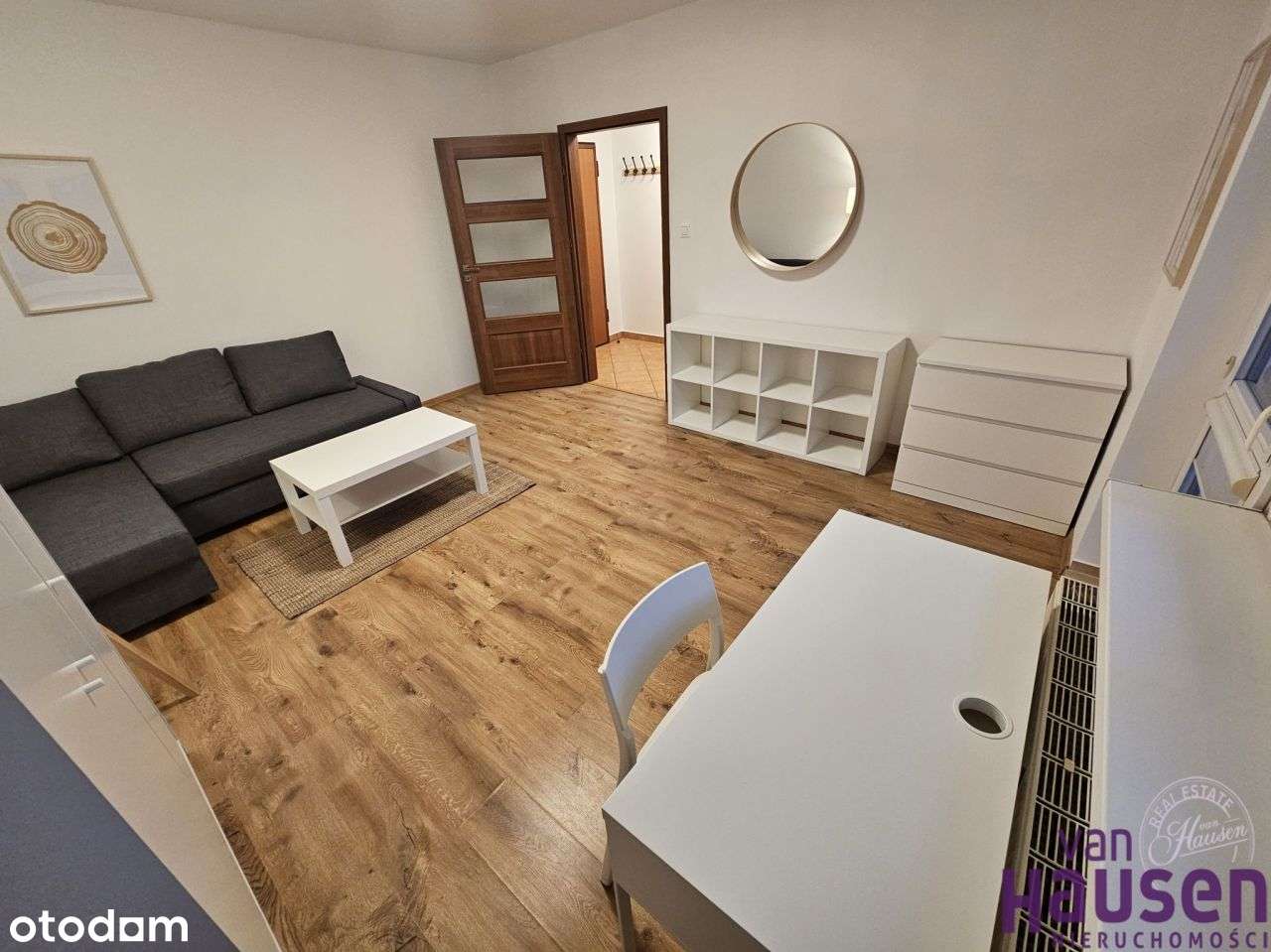 Duża kawalerka z tarasem i osobną kuchnią Katowick - Pełny obrazek: 2/13