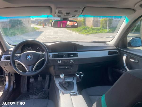 BMW Seria 3 320d - 6