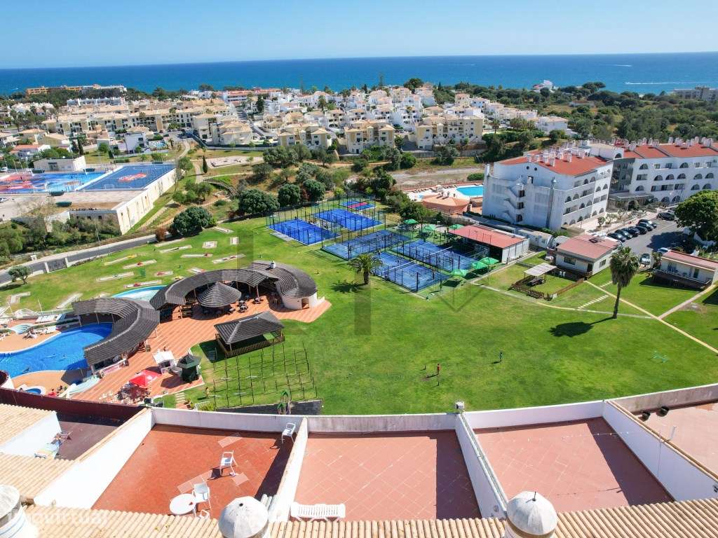 Apartamento T2+1 Duplex com Terraço para Venda em Albufeira, Algarve - Grande imagem: 2/47
