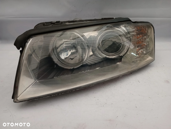 Lampa Przednia Lewy Przód L.P. Audi A8 D3 - 2