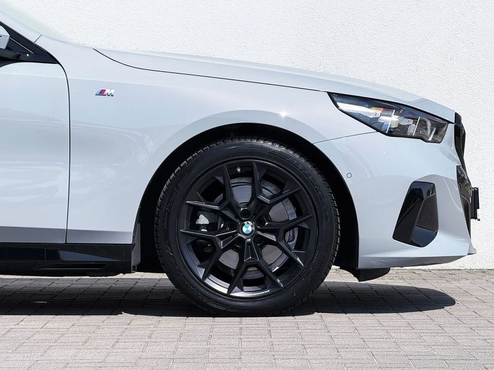 BMW Seria-5 520D MHEV 2025 — zdjęcie 2
