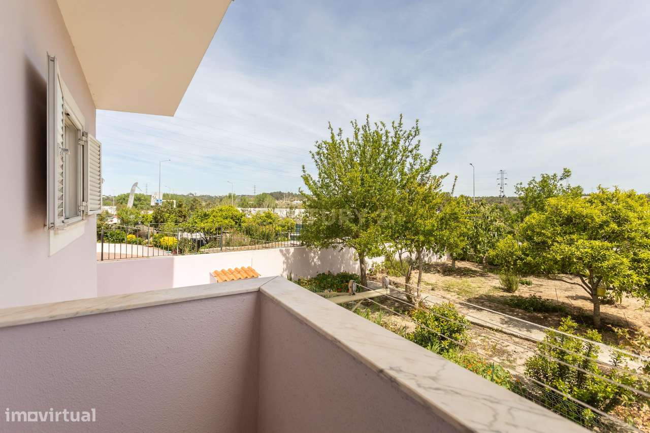 Moradia de 6 assoalhadas em lote de 500 m2-8