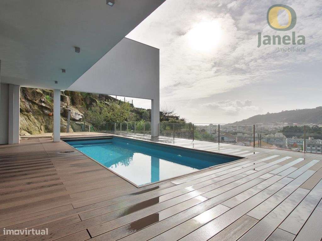 Imponente moradia T3 em Viana do Castelo com piscina - Grande imagem: 2/35