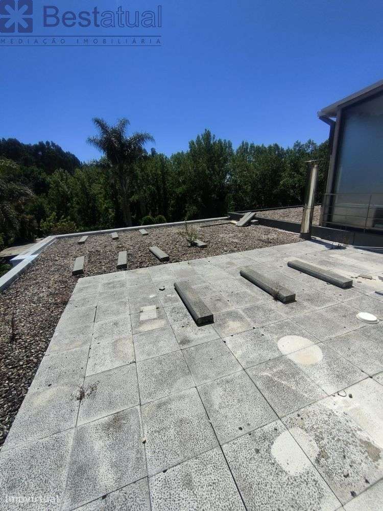 Moradia T 3 com piscina - Oportunidade!-50