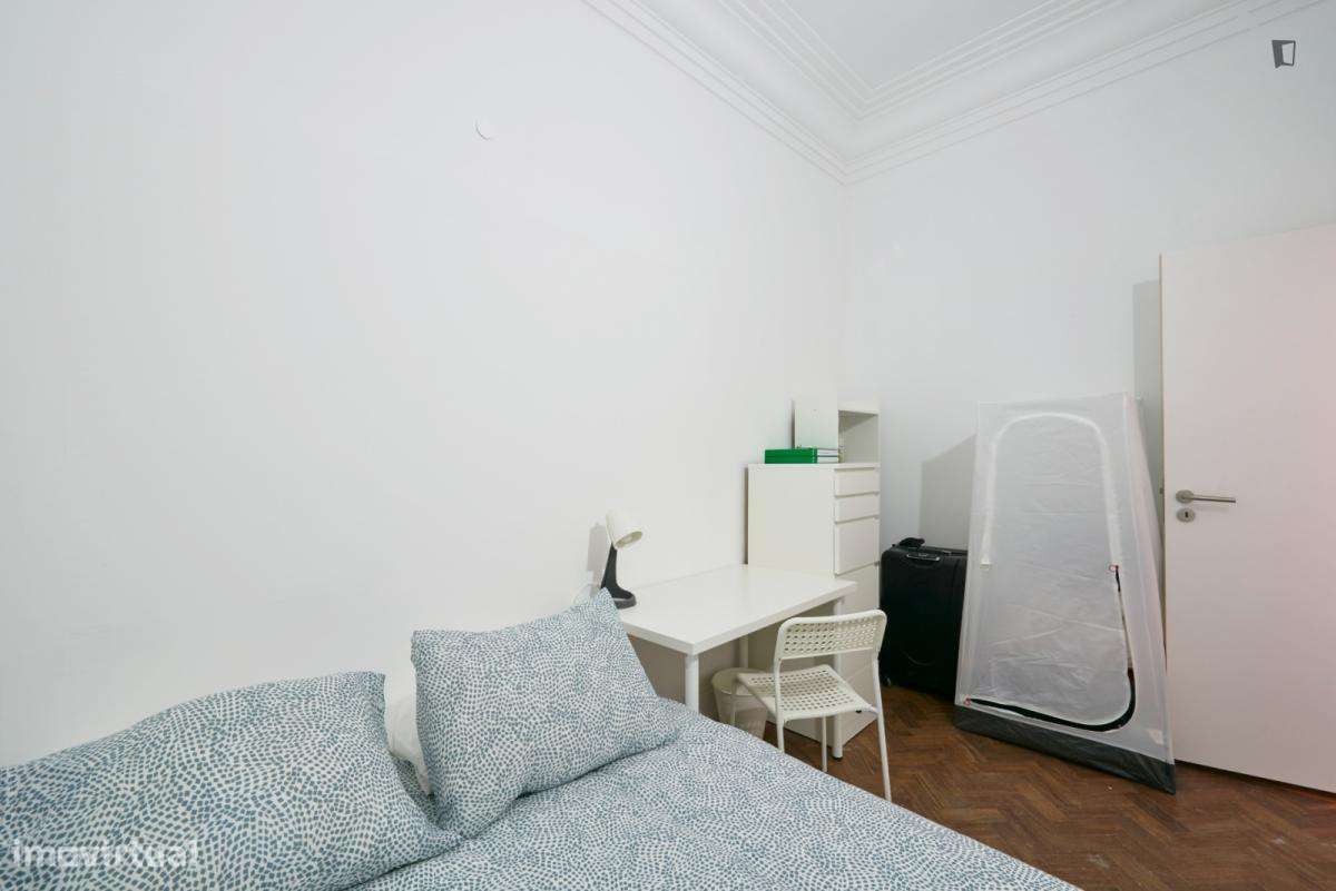 Quarto - localizado em Marquês de Pombal Lisbon - Grande imagem: 4/6