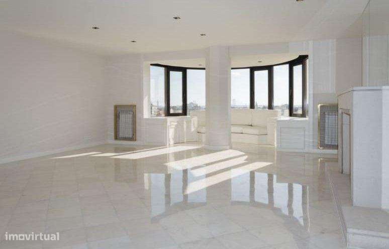 Luxuoso Apartamento T3 nas Torres das Amoreiras, Lisboa-17