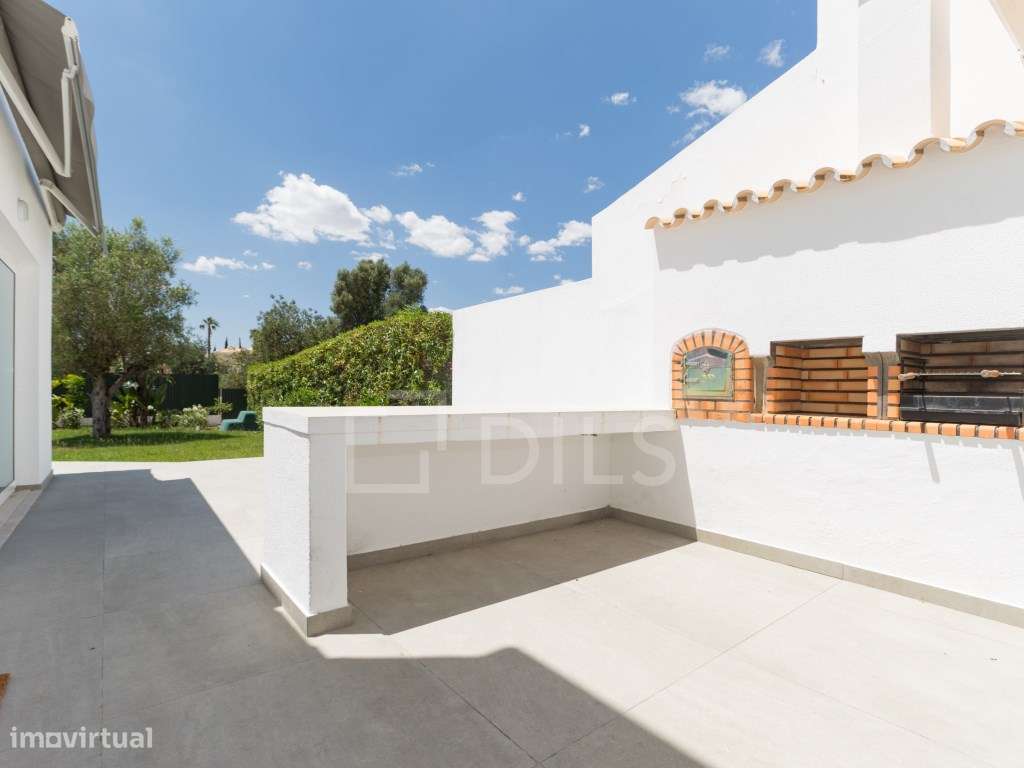 Moradia T4 com piscina em Vilamoura, Algarve-16