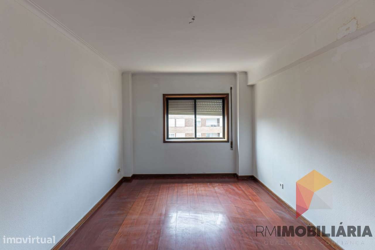 Apartamento T3 no centro de Matosinhos-37