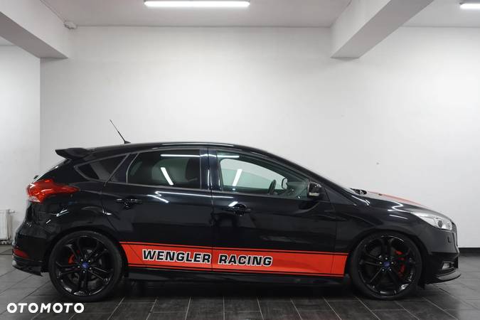 Ford Focus 2.0 TDCi ST - 10