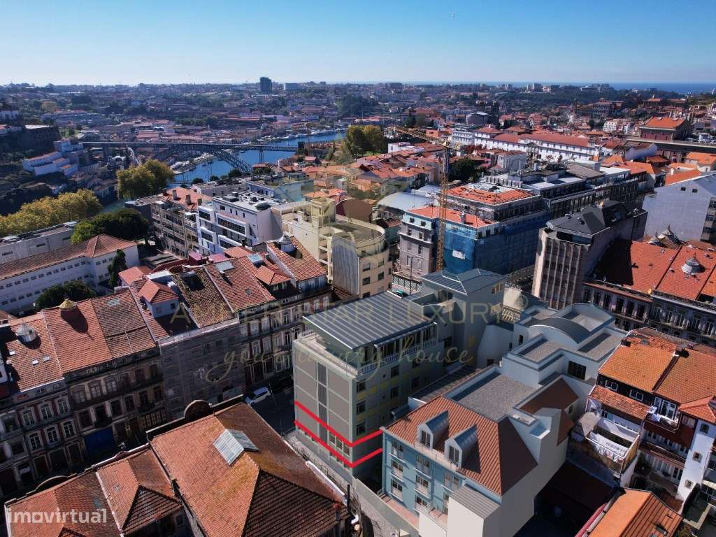 Apartamento T3 em Prédio de Requinte no Porto! - Grande imagem: 3/32