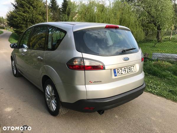 Ford S-Max - 8