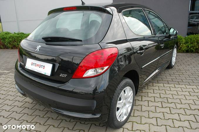 Peugeot 207 - 14