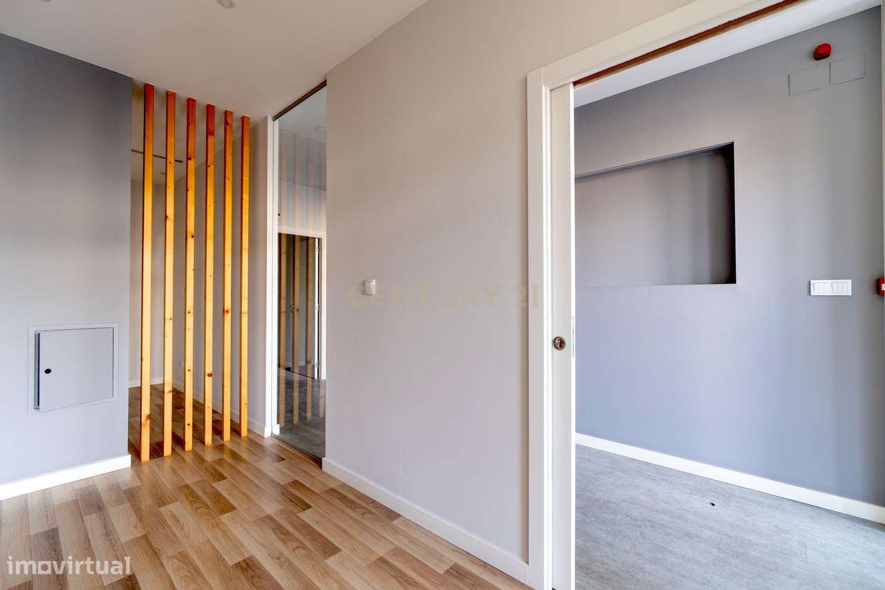 Loja pronta a entrar, em Arruda dos Vinhos - Grande imagem: 3/17