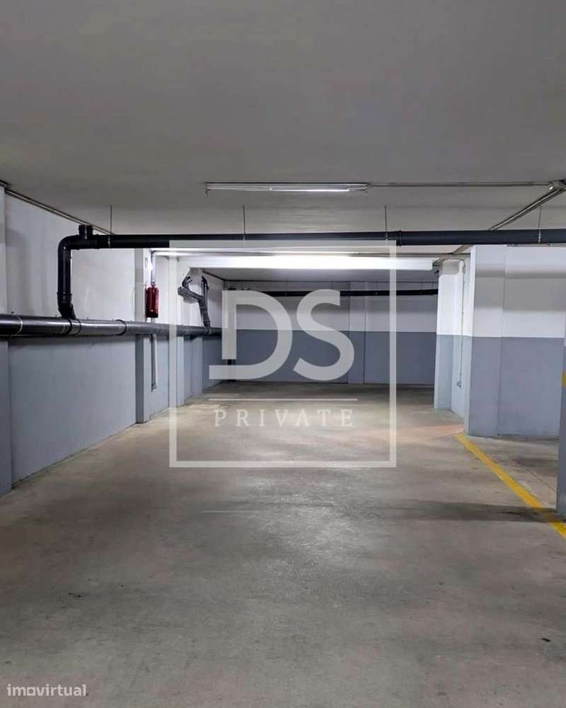 Apartamento T2 c/ Lugar de Garagem-23