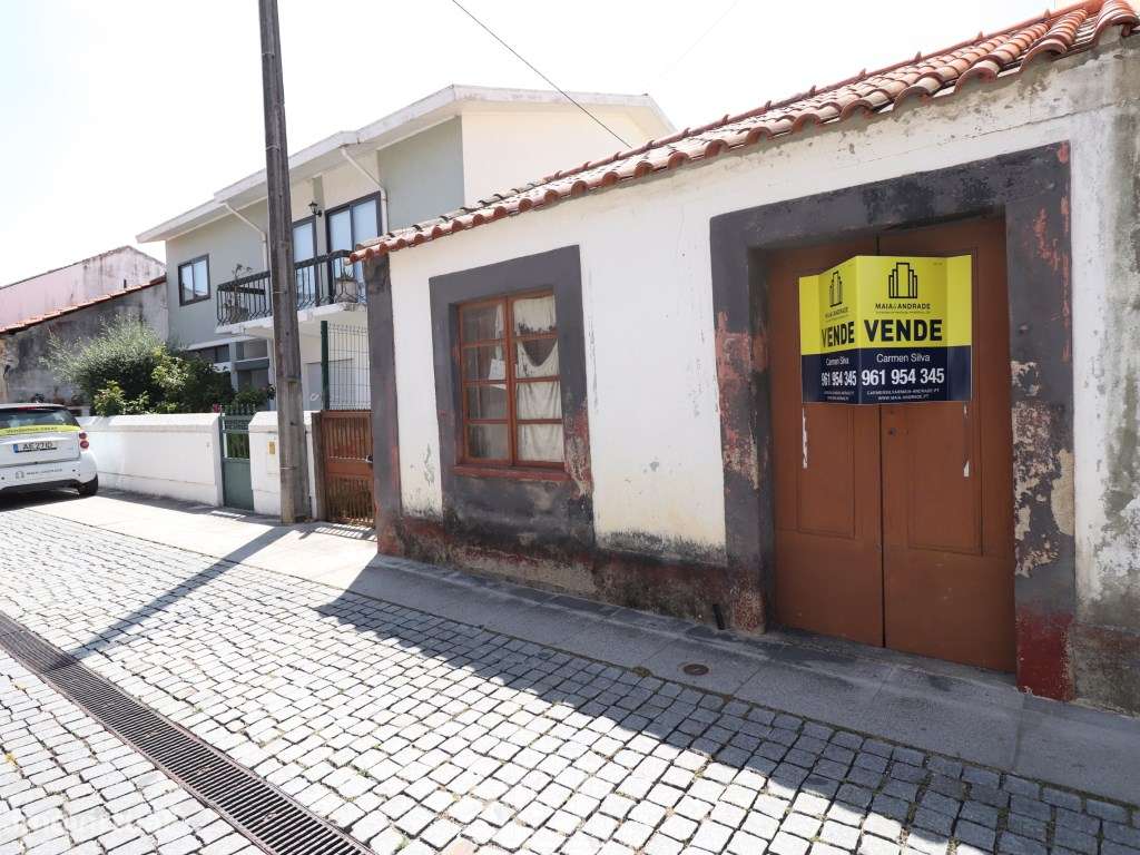 Casa Antiga T1 para recuperar - Ovar-11