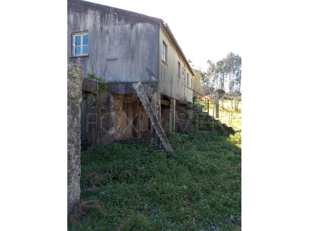 Moradia T3 - Troporiz, Monção-8