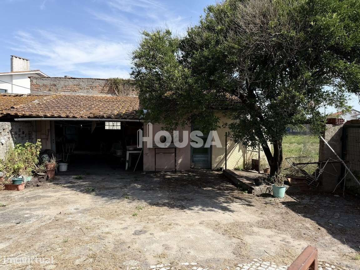 Moradia com Logradouro, Garagem e Anexos | Excelente Potencial de R...-4