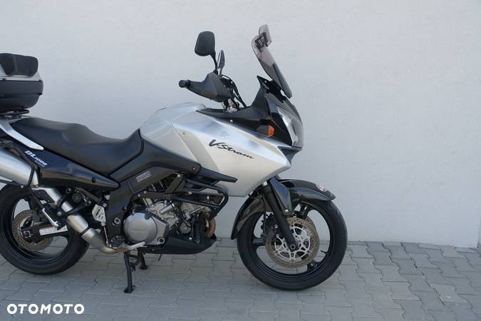 Suzuki V-STROM - 4